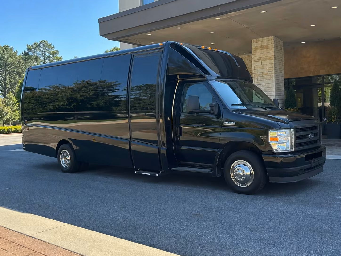 15 passenger minibus